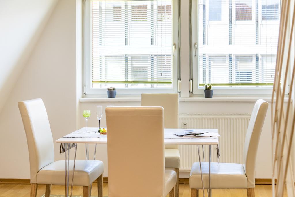 Maisonette Apartment Am Bahnhof - Adults Only Інсбрук Екстер'єр фото