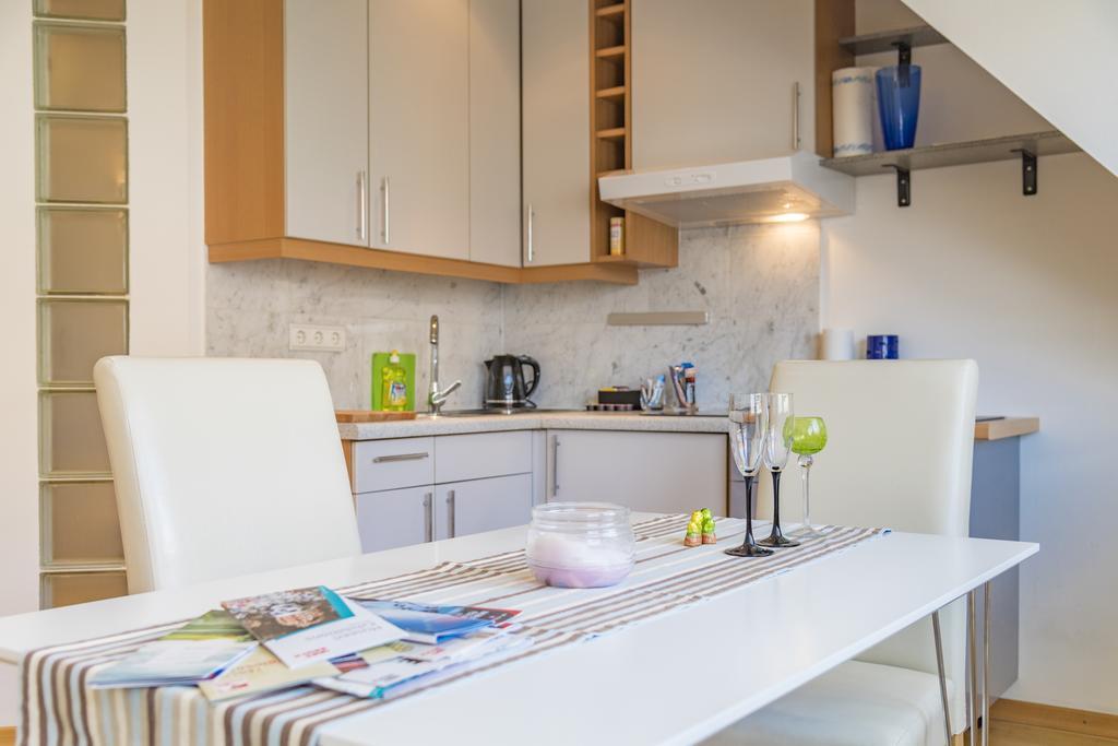 Maisonette Apartment Am Bahnhof - Adults Only Інсбрук Екстер'єр фото