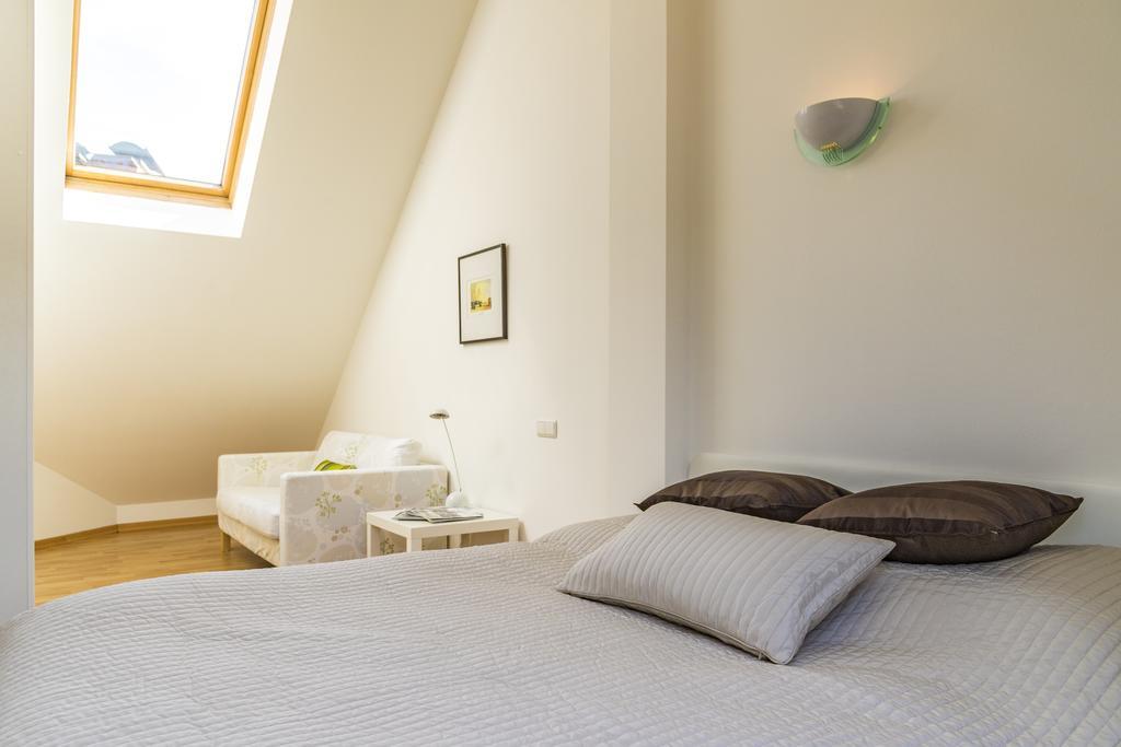 Maisonette Apartment Am Bahnhof - Adults Only Інсбрук Екстер'єр фото