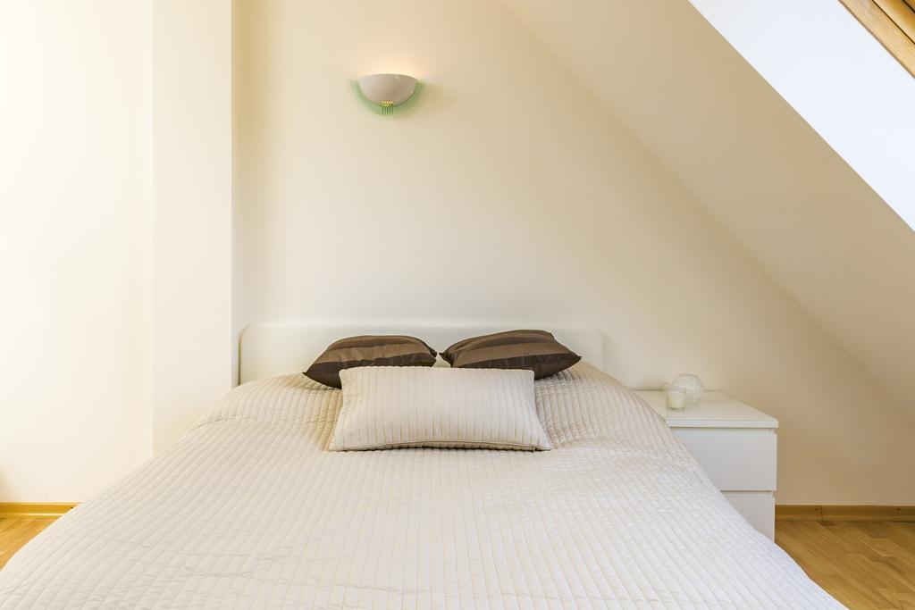 Maisonette Apartment Am Bahnhof - Adults Only Інсбрук Екстер'єр фото