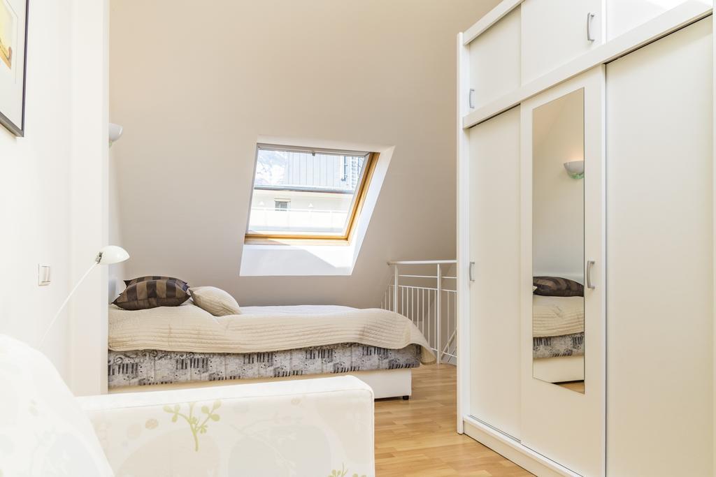 Maisonette Apartment Am Bahnhof - Adults Only Інсбрук Екстер'єр фото