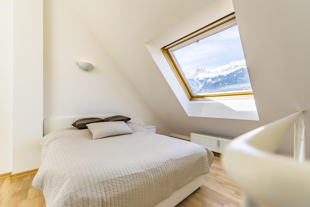 Maisonette Apartment Am Bahnhof - Adults Only Інсбрук Екстер'єр фото