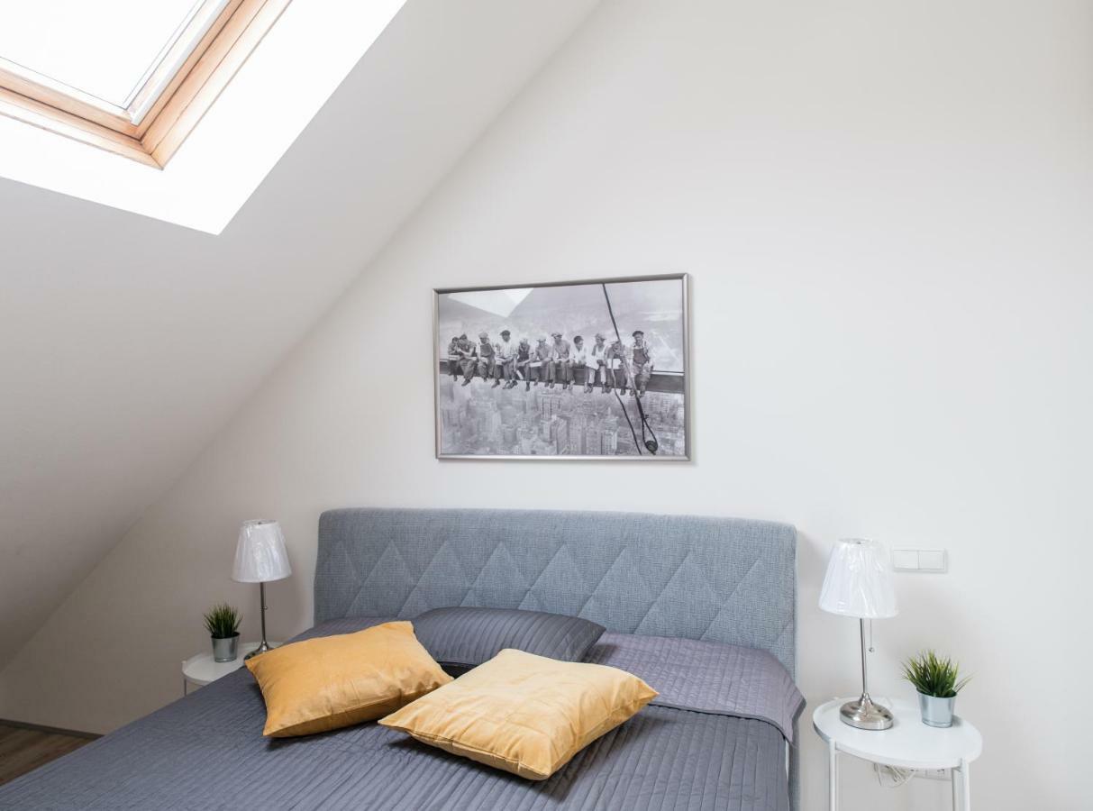 Maisonette Apartment Am Bahnhof - Adults Only Інсбрук Екстер'єр фото