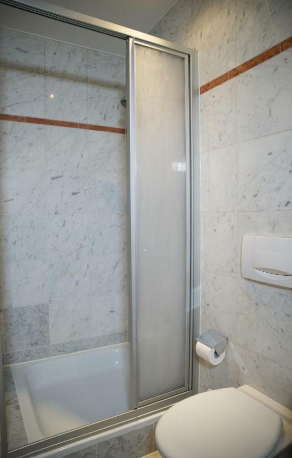 Maisonette Apartment Am Bahnhof - Adults Only Інсбрук Екстер'єр фото