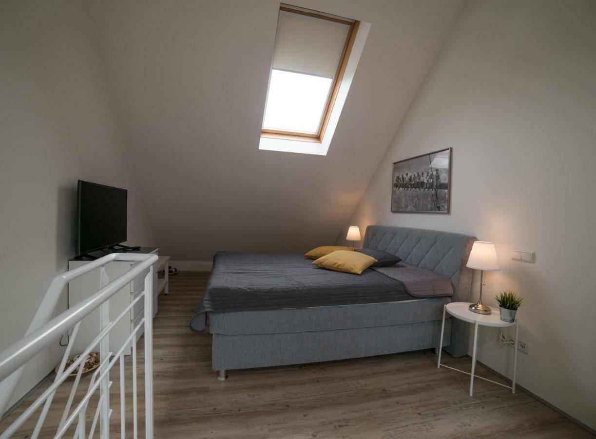 Maisonette Apartment Am Bahnhof - Adults Only Інсбрук Екстер'єр фото