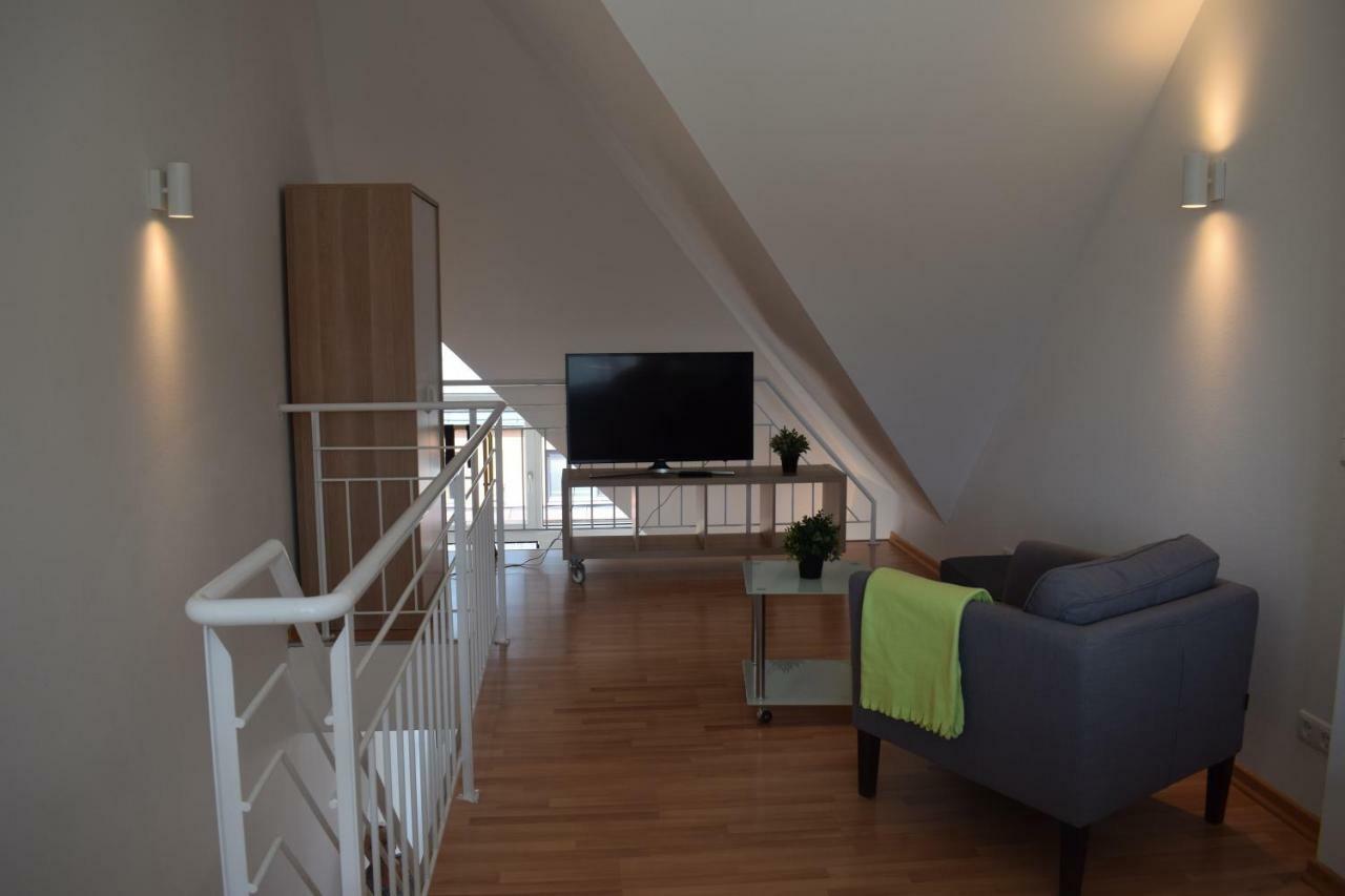 Maisonette Apartment Am Bahnhof - Adults Only Інсбрук Екстер'єр фото